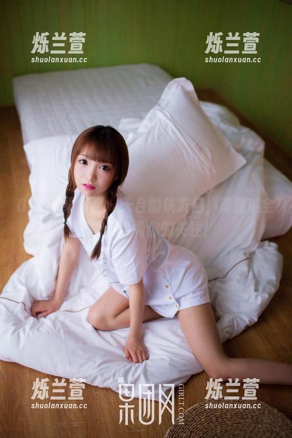 GIRLT果团网 - 天台的铁友情，莫雅琪全套图片急需你的关注！