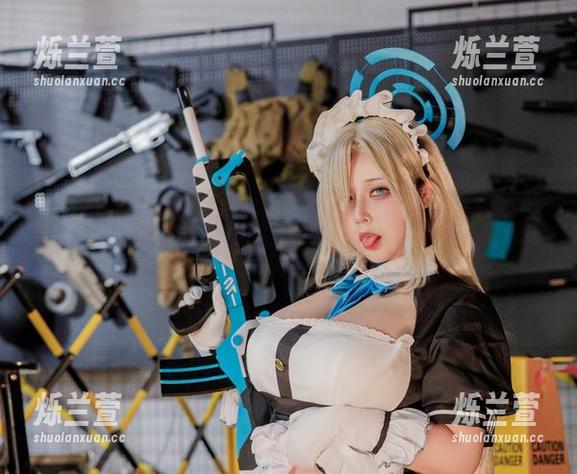 KANEKO咔喵 KANEKO咔喵的水手服原图在线奉上,期待她给这个老套造型的新解读。