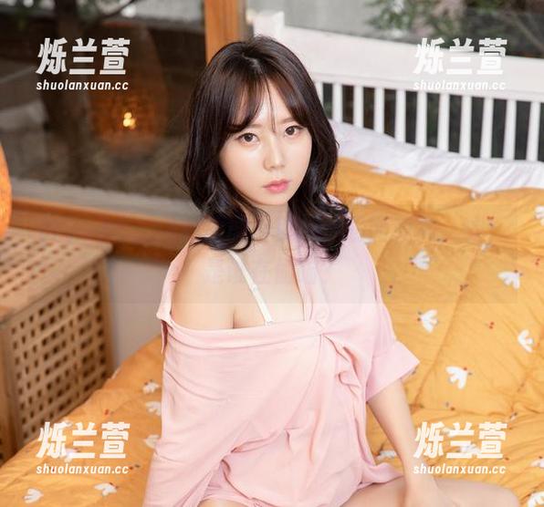 MyuA(뮤아)的原图写真，透明而真实，嘘，是谁在偷瞄？