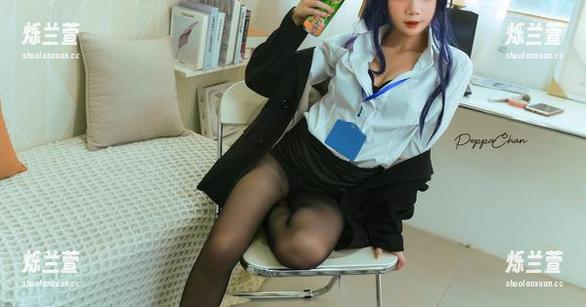 随便来一张PoppaChan的海边原图，私房比沙滩还有吸引力！