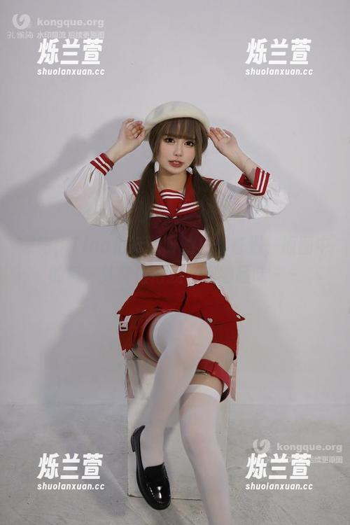 来吧，Tina很妖孽呀的户外奇遇，原图中的每一处都值得我们细细品味～～