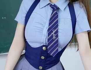 Xiuren秀人网 – 本以为毛衣就只是保暖，Elise谭晓彤的写真让我发现了新天地，资源组合太赞！