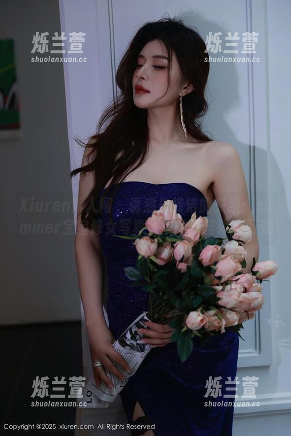 Xiuren秀人网 - 诱惑与纯洁的交织：summer宝宝修女写真集中的那些瞬息万变