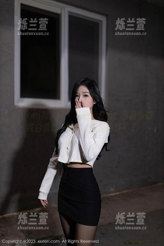 Xiuren秀人网-圆圆酱 Xiuren秀人网 - 私拍大合集:圆圆酱的纯白美照,哎哟,眼睛真受不了