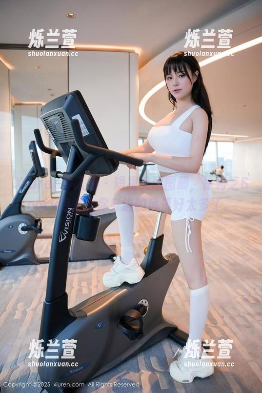 Xiuren秀人网 - 短裙美腿图册，徐莉芝Booty绝对比你身边的风景好太多了。