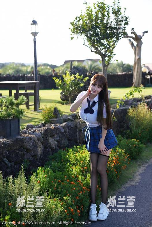 Xiuren秀人网 - 说说明日花桃桃的夏天，原图里隐藏着哪些奇妙瞬间？