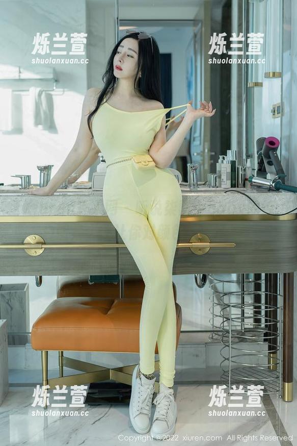 Xiuren秀人网-柒喜小baby Xiuren秀人网 - 听说柒喜小baby的纯白图集,能让你对颜色又爱又恨?