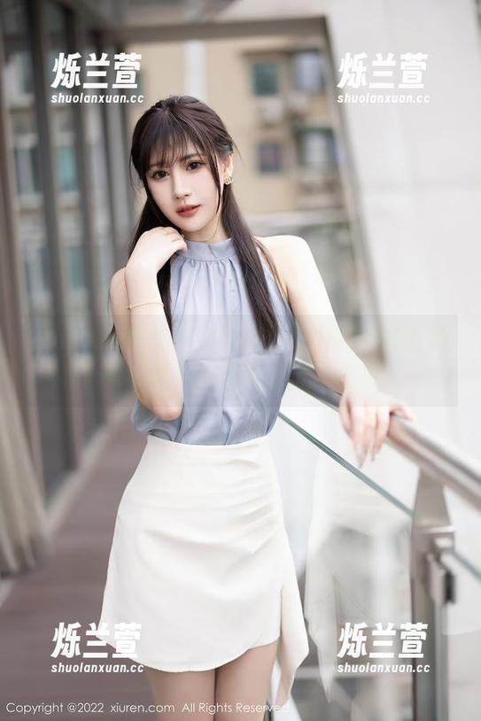 Xiuren秀人网 - 高清影像中的柚柚小奶瓶，修女形象竟然引人驻足