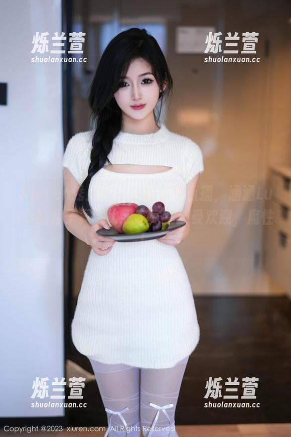 Xiuren秀人网 - 白裙在线直播，涵涵Luna的裙子竟然比我家宠物还受欢迎，魔性！