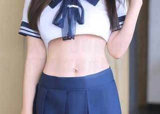 Xiuren秀人网 – 潘琳琳ber的泳池卖萌套图：不下载怎能体验夏日清凉？
