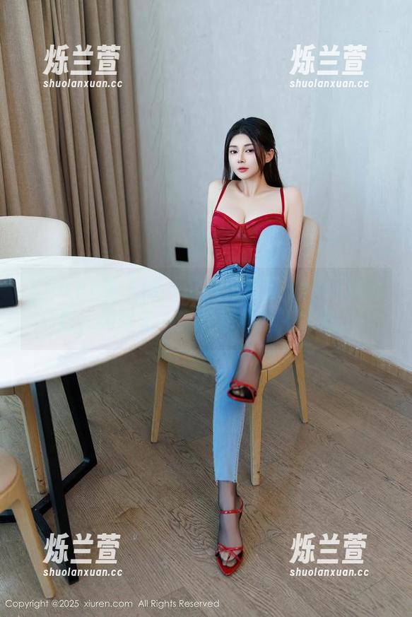 Xiuren秀人网 - 女神王馨瑶yanni的图包，闪耀着一股神秘的撩人气息。
