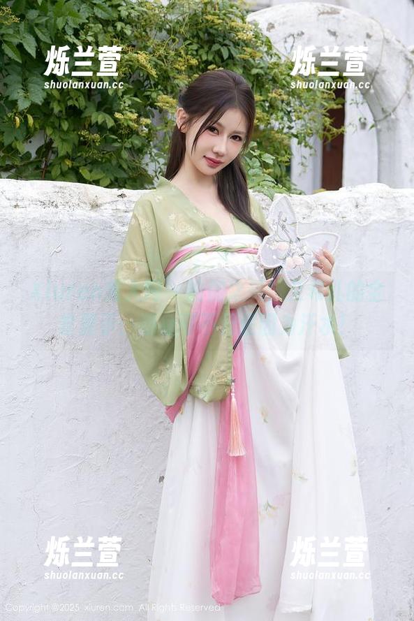 Xiuren秀人网 - 瑜伽之美，艾希儿的全套展示：湿身可不只是因为汗水！