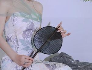 Xiuren秀人网 – 写真turnup！邹晶晶在体操服里的可爱瞬间，你看过了吗？