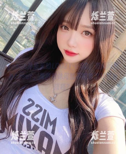 yeeun孙乐乐的LOOZY-HBD，想问问所有coser，美图和休闲能不能也这样轻松搭档？