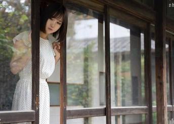 けん研(けんけん)上线！她的厨娘cos原图太诱惑，直叫我心神摇曳！