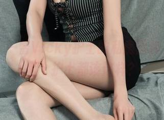 丽柜 – 一瞥Vicky护士的私房图包，难道每个护士都该这样？