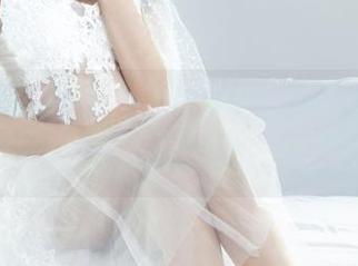 丽柜 – 看，那边是Vicky，天使派头无圣光，一点逼格。