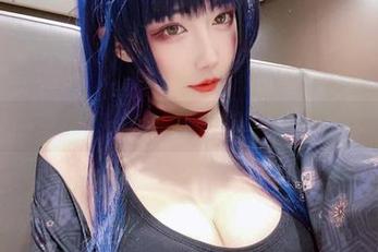 少女心和职业感的碰撞，啾小妍的秘书套图值得一瞧！