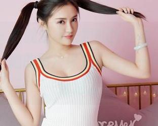 嗲囡囡 – 在就是阿朱啊的世界里，“姐姐”在线，她的图片像是在给我一种极简的叛逆。