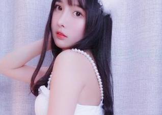 小小奶瓶儿最新分享又来了，黑色其实是种不错的调调！