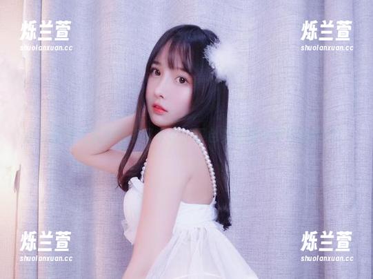 小小奶瓶儿最新分享又来了，黑色其实是种不错的调调！