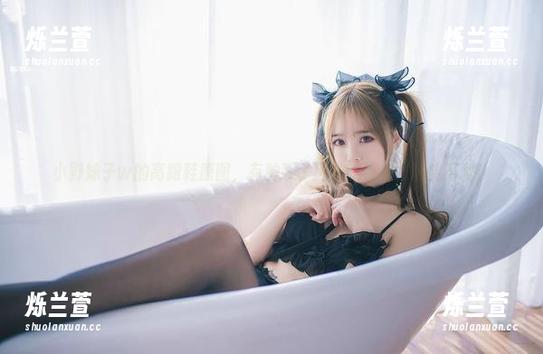 小野妹子w 小野妹子w的高跟鞋原图,有种踩了风的既视感,谁能不爱!