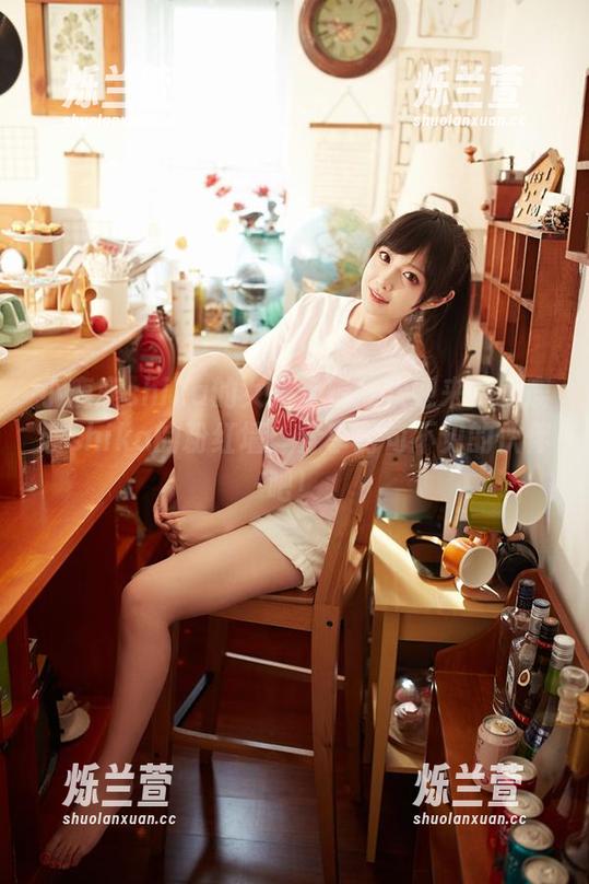 小鹿鹿shika的女孩专辑：欢迎来到小鹿鹿shika的粉红墙，分享两句不见的伙伴吧！