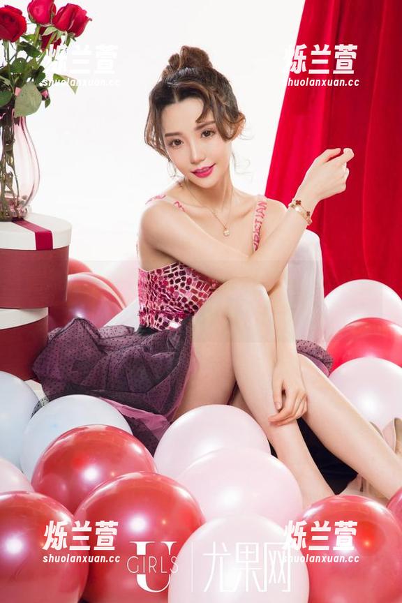 尤果网 - 李思宁修女写真，不仅有蜜糖福利，还带点子“撒娇”味道了！