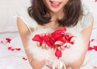 尤果网 – 一堆菜的戏，看颜爱泽给你带来的无圣光厨娘合集，乐翻天的cookingshow！