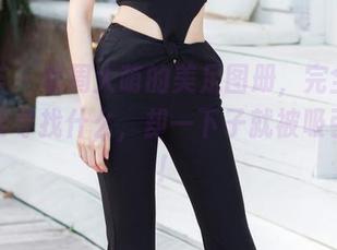 尤蜜荟 – 看周大萌的美足图册，完全不知自己要寻找什么，却一下子就被吸引住了！