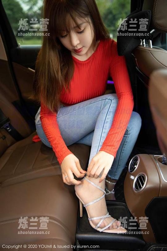 尤蜜荟-娜露selena 尤蜜荟 - 私拍圈里的娜露selena黑丝,图片就像一碗酸辣粉,越看越上瘾,没法停下!