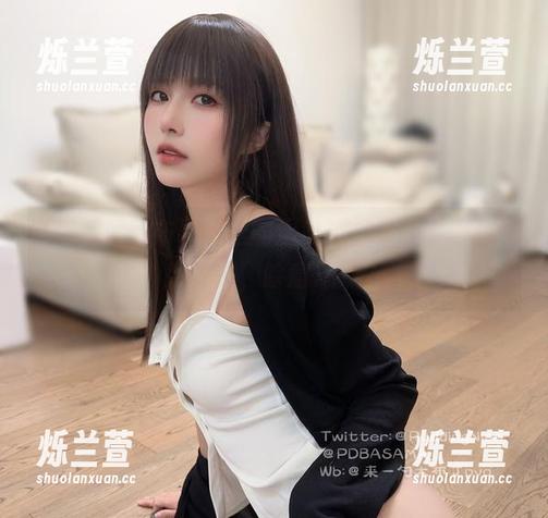 私房系列，布丁大法的湿赤脚合集，看得我心头一震，啥意思呢？