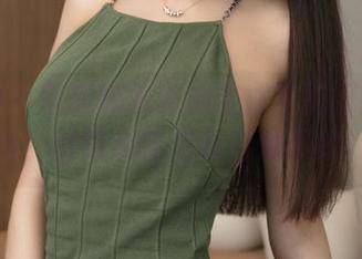 推女神 – 可蕊娜把泳池变成了美图拍摄现场，壁纸都该感到自愧不如！