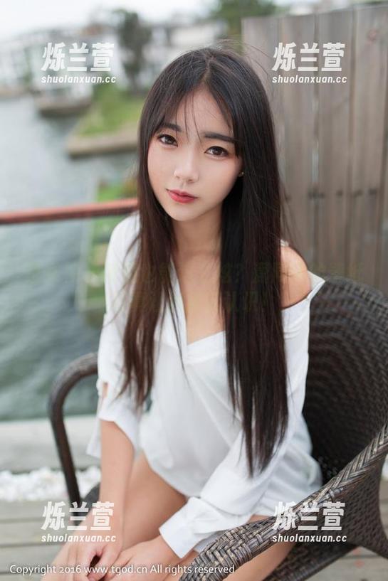 推女神 - 眼镜也能这么炫？潇同学的壁纸写真让我重新认识！