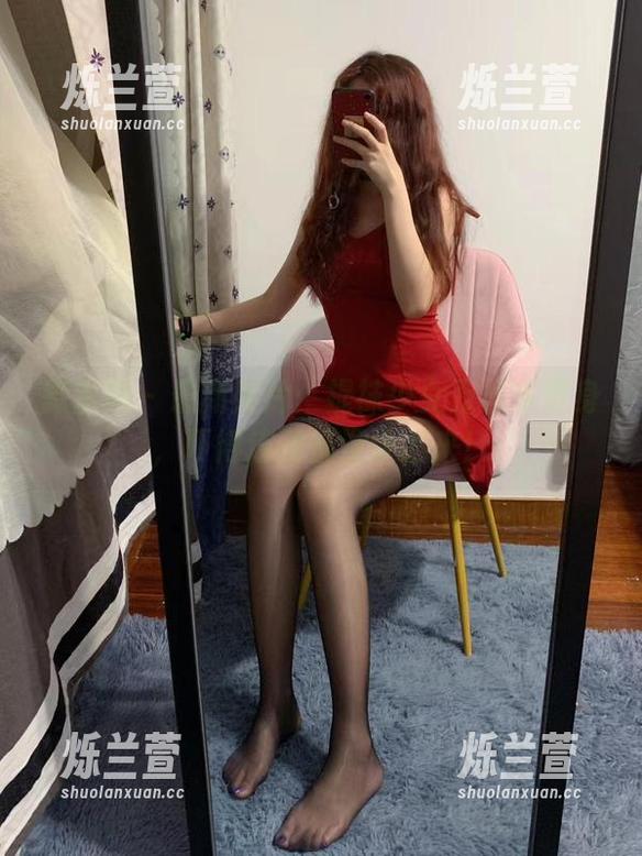 微密圈 - 最新照片：提袜少女万圣节变身，吓得连我都没认出来！