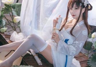 是一只熊仔吗和圣诞树的亲密关系！精选写真真的很催泪…