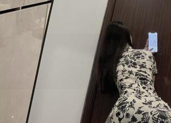 微密圈 – 原图+图包=是可馨吖的美腿，一种致命吸引力的不简单组合！