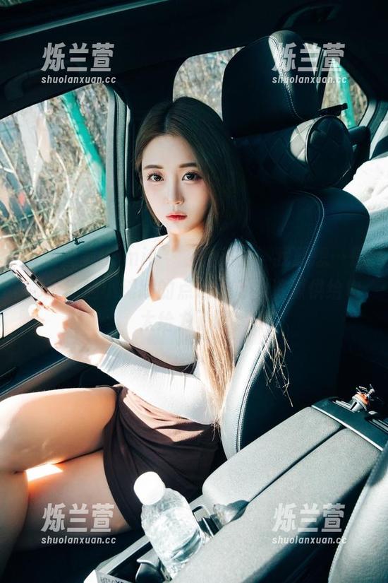 看到普美Bomi(보미)的美图，我就想…是哪个街边小摊踩的点这么巧，资源供给也太给力了吧！