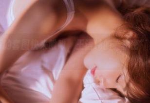 果团网 – 最新的套图快来瞅瞅，王语纯的“秘密”到底有多微妙。