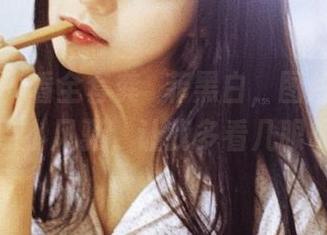 果团网 – 看全套龚玥菲黑白，图片里竟然有点小风骚，让我多看几眼呢。