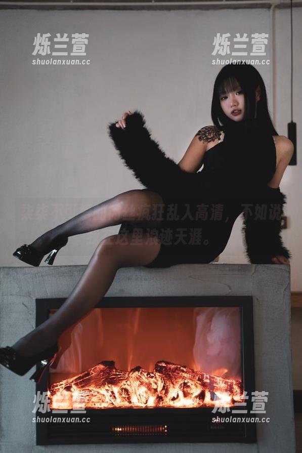 柒柒不可爱 柒柒不可爱的肉丝疯狂乱入高清,不如说我在这里浪迹天涯。