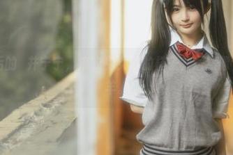 原图宿醉后的桜井宁宁，麻衣兔女郎的样子，居然像个迷失的小羊。