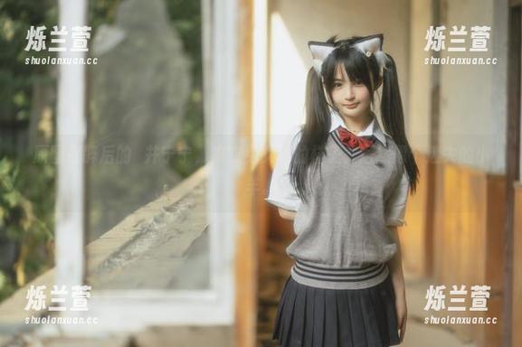 原图宿醉后的桜井宁宁，麻衣兔女郎的样子，居然像个迷失的小羊。