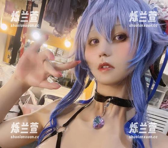 桜满三时的私拍图包，甜美的甘雨奶牛，恨不得抓住她不放！