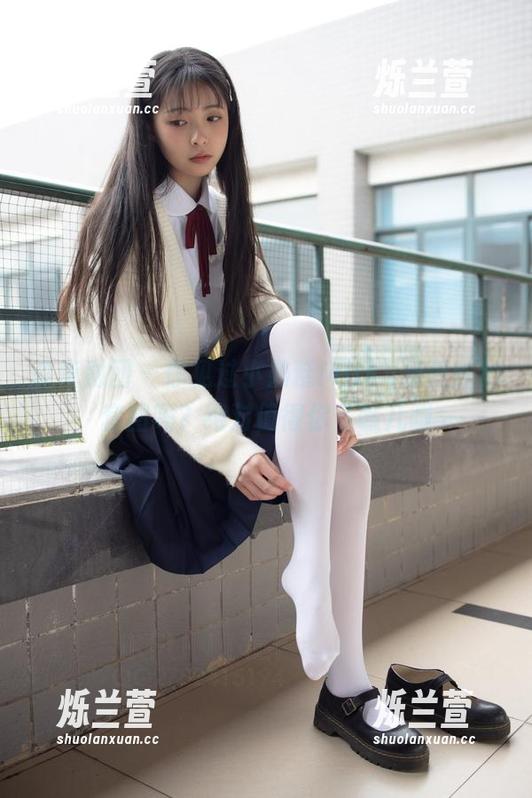 森萝财团-小奶糕Milky 森萝财团 - 你见过小奶糕Milky与蕾丝的套图吗?绝对值得你多瞧几眼