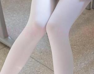 森萝财团最新写真集，白丝，真的不简单。