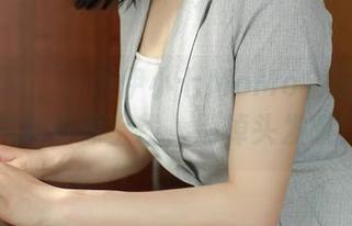 模范学院 – 就说伊小七MoMo会玩——新旗袍资源上线，别掉头发哦！