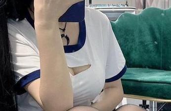 微密圈 – 汤圆可甜了在线游泳池边的泳衣秀，图片带来了一丝潮流风向。
