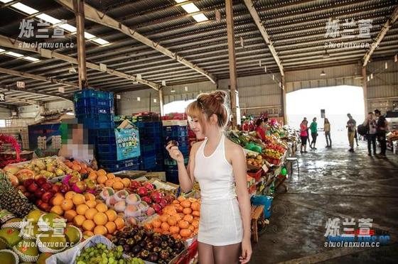 爱丝 - 索菲的粉色实验室：精选套图里藏着什么怪趣味？
