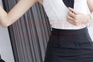 秀人网 – 到底是谁让美图在sophie余冰的双人中闪闪发光？